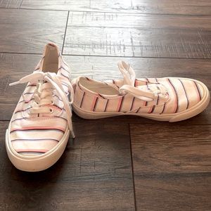 Old navy girls shoes, size 13